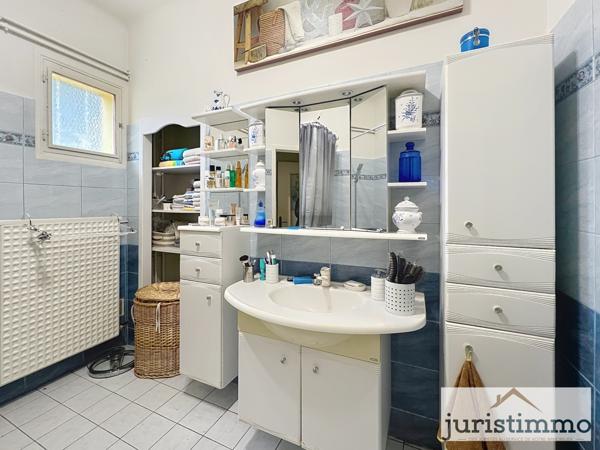 Buis-les-Baronnies (26170) BUIS LES BARONNIES - PROCHE DU CENTRE VILLE - VILLA DE 120 m2 - TERRAIN DE 1970 m2