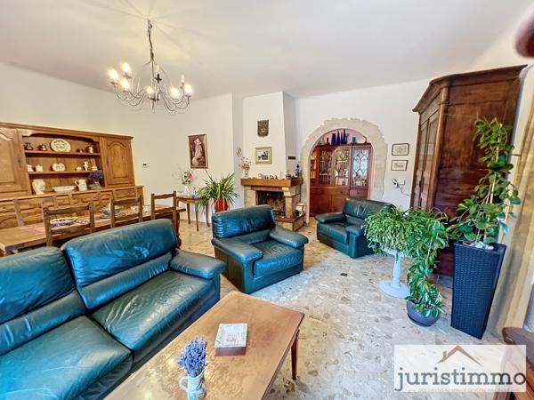 Buis-les-Baronnies (26170) BUIS LES BARONNIES - PROCHE DU CENTRE VILLE - VILLA DE 120 m2 - TERRAIN DE 1970 m2