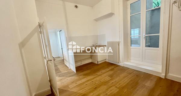 Location Appartement 2 pièces 54.19 m² - Lyon 69004