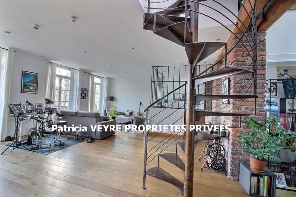 SAINT ETIENNE 42000 Magnifique DUPLEX style loft industriel en hypercentre 230m² habitables, 5 chambres, 2 terrasses, garage fermé, place de parking sécurisée et trois caves