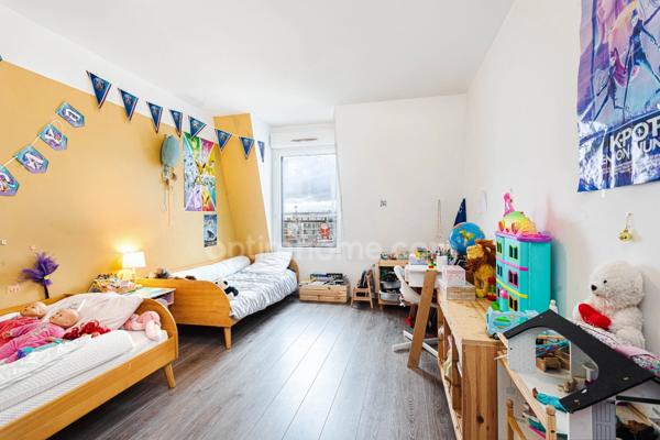 MAISONS ALFORT - 4 pièces de 99m² avec parking, cave et terrasse