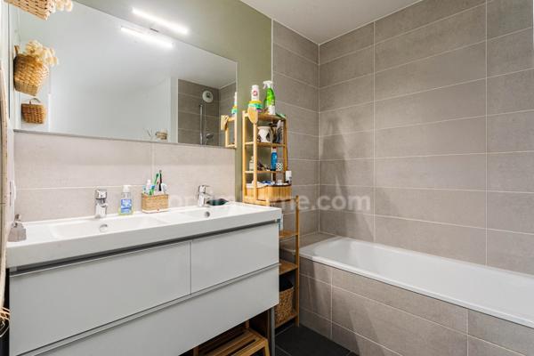 MAISONS ALFORT - 4 pièces de 99m² avec parking, cave et terrasse