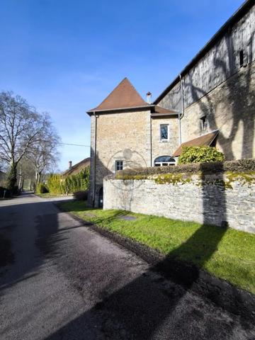 Vente Maison de village 7 pièces 225 m2 à Baume-les-Dames