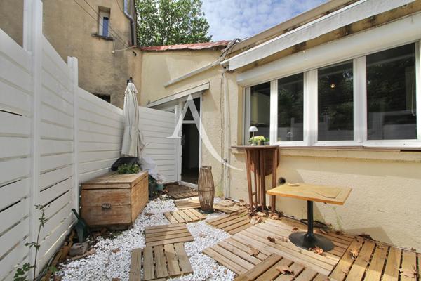 LATTES CENTRE - T3 - 67 M2 + 1 MEZZANINE - TERRASSE