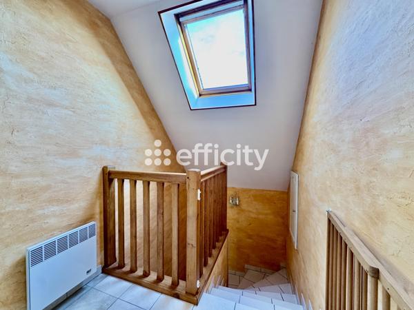 Maison 8 pièces - 183 m² Exclusivité efficity