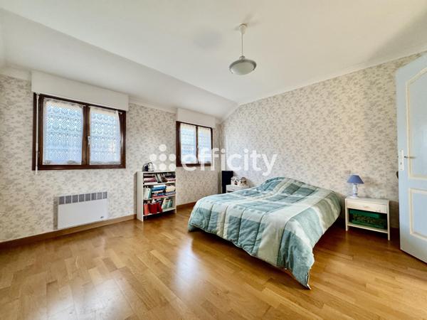 Maison 8 pièces - 183 m² Exclusivité efficity