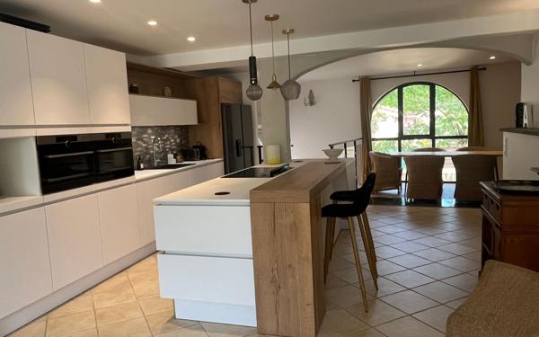 Maison à vendre    5 pièces • 167 m2 Agde