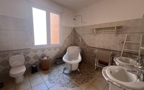 Maison à vendre    5 pièces • 167 m2 Agde