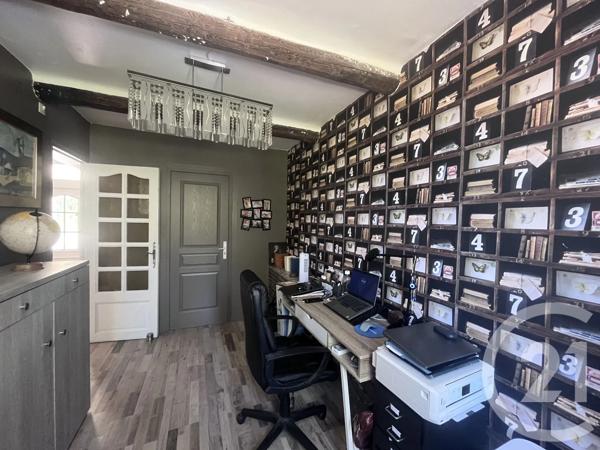 Maison à vendre  5 pièces - 137 m 2   LES PENNES MIRABEAU  - 13