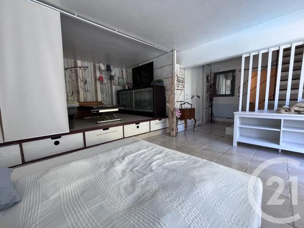 Maison à vendre  5 pièces - 137 m 2   LES PENNES MIRABEAU  - 13