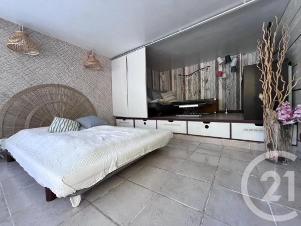 Maison à vendre  5 pièces - 137 m 2   LES PENNES MIRABEAU  - 13
