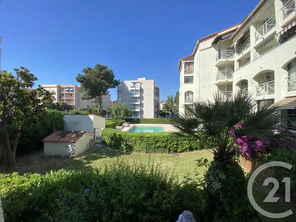 Appartement F2 à vendre  2 pièces - 32,32 m 2   STE MAXIME  - 83