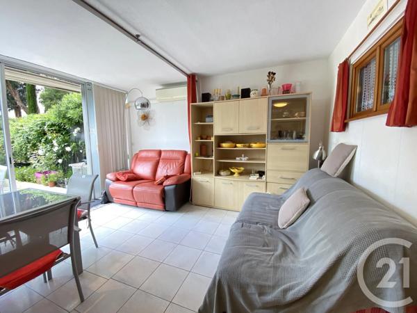 Appartement F2 à vendre  2 pièces - 32,32 m 2   STE MAXIME  - 83