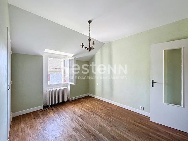 Maison 4 pièces avec dépendance et terrain à Chameyrat