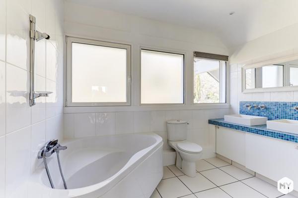 Maison • Vente • 200m2 • Orcines 660 000 € FAI