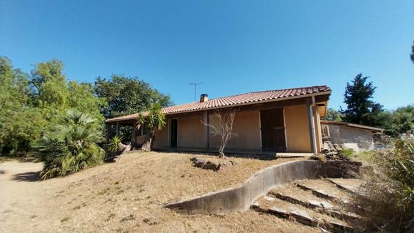 Villa
                                                                                                                                                                                                                                                                                                                        5 pièce(s)                                                                                                                                                                                                          4 chambre(s)                                                                                                                                                                                                          111  m²