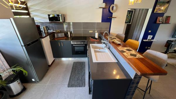 Splendide coup de coeur pour ce T2 vue mer à Montjoly