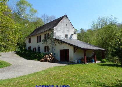 Maison - Proximite oloron-sainte-marie - Réf.:205438 PROXIMITE IMMEDIATE D'OLORON - BELLE VILLA 4 CHS EN PARFAIT ETAT
