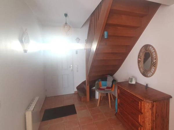 Maison - Proximite oloron-sainte-marie - Réf.:205438 PROXIMITE IMMEDIATE D'OLORON - BELLE VILLA 4 CHS EN PARFAIT ETAT