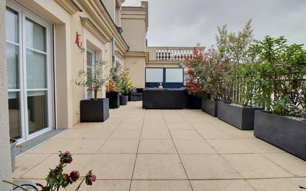 Appartement à vendre    5 pièces • 107,65 m2 Le Plessis-Robinson