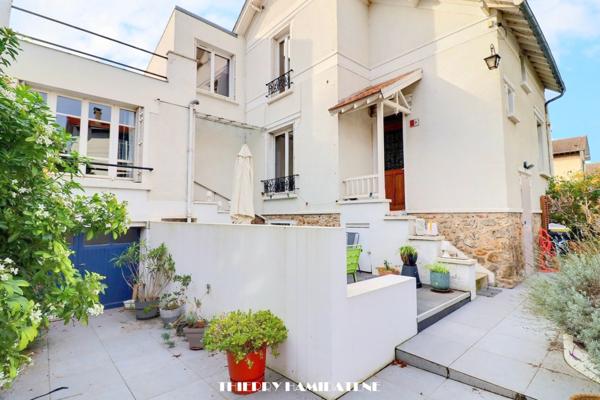 TRES RARE ! COEUR LABOURET A SEULEMENT 5/6 MN A PIED DE LA GARE DE COLOMBES , ET DES COMMERCES DE LA RUE ST DENIS BELLE MAISON 130M2 6 PIECES 4 CHAMBRES S/SOL TOTAL 1 parking EN EXTERIEUR