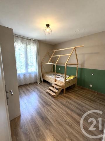 Appartement T3 à vendre  3 pièces - 63,62 m 2   RODEZ  - 12