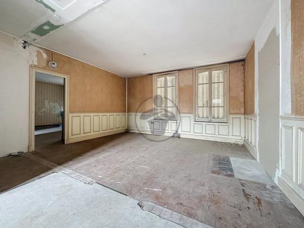 Vente Immeuble 14 pièces 490 m2 à Saint-Quentin