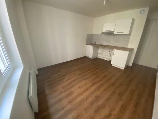 Studio Entièrement rénové Quartier Jeanne d'Arc