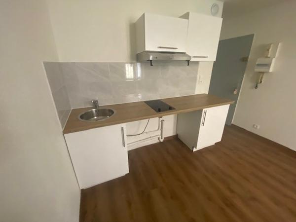 Studio Entièrement rénové Quartier Jeanne d'Arc