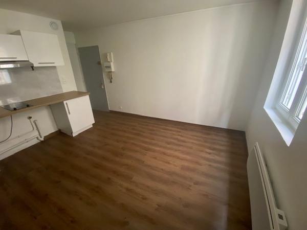 Studio Entièrement rénové Quartier Jeanne d'Arc