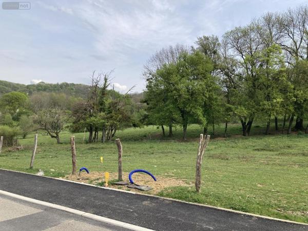Terrain à Batir à vendre à Ambérieu-en-Bugey dans l'Ain (01500), ref : VT170-01032