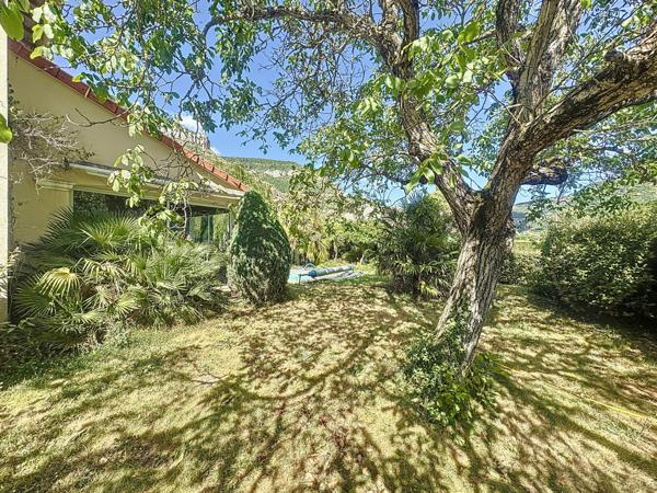 Millau (12100) Maison aux portes de Millau avec sa maisonette indépendante