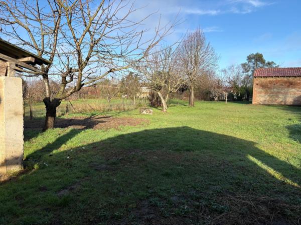 Maison 5 pièces, dépendances, grand terrain.