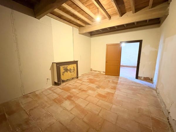 Maison 5 pièces, dépendances, grand terrain.