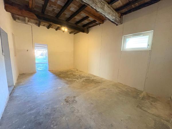 Maison 5 pièces, dépendances, grand terrain.