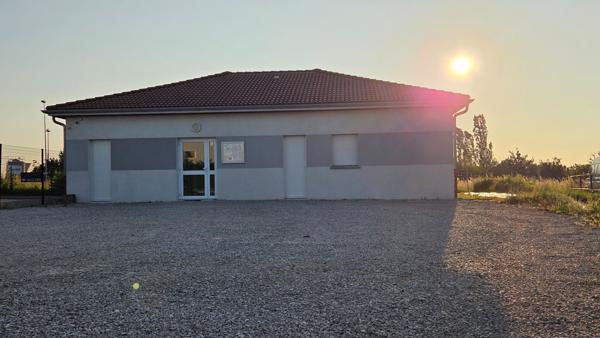 Locaux d'activités, Bureaux,  Château Gaillard 119m2 avec parking