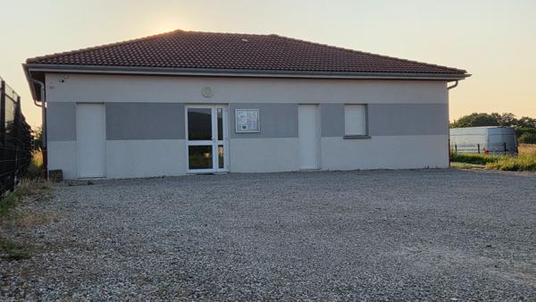 Locaux d'activités, Bureaux,  Château Gaillard 119m2 avec parking