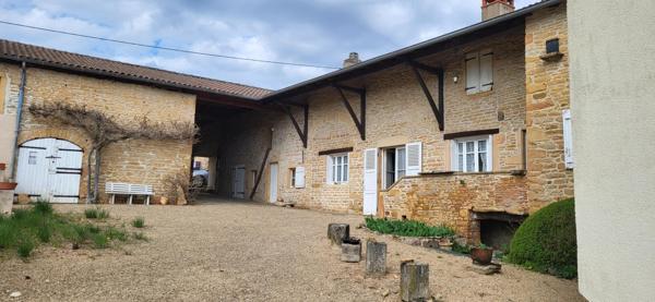 Belle propriété Mâconnaise en pierre