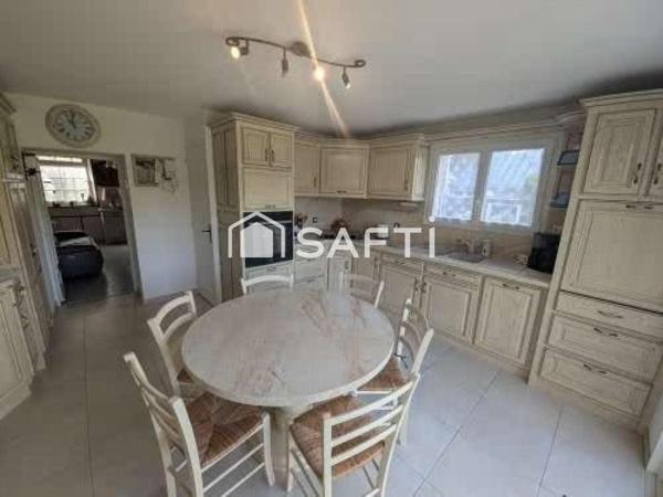 Safti-Benjamin Marcouiller vous propose : Maison 5 pièces.