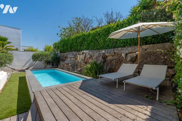 ANTIBES – Villa d'architecte contemporaine de 135 m², aux prestations de qualité, avec piscine.