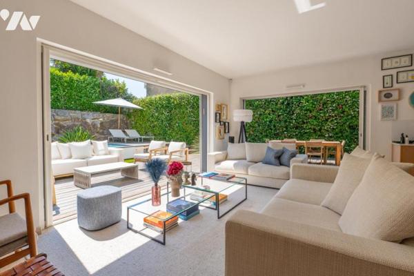 ANTIBES – Villa d'architecte contemporaine de 135 m², aux prestations de qualité, avec piscine.