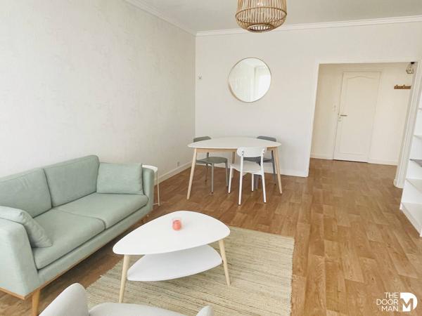 Appartement - À vendre - 82 m² - LAVAL | The Door Man