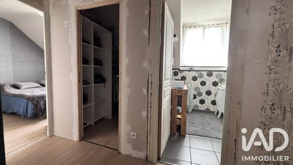 Maison à vendre 6 pièces 123,08 m² Châteauneuf-du-Faou