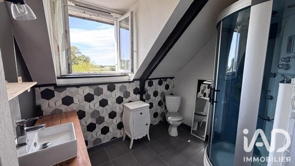 Maison à vendre 6 pièces 123,08 m² Châteauneuf-du-Faou