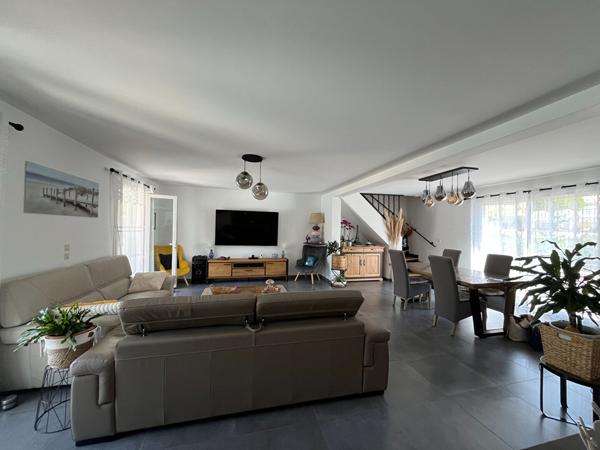 Belle villa T5 avec piscine et jardin