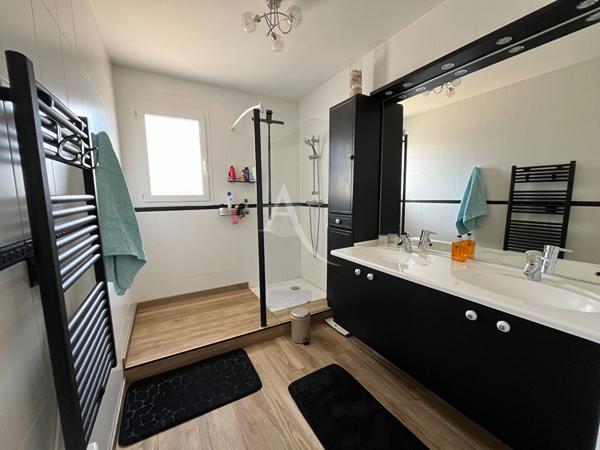 Belle villa T5 avec piscine et jardin