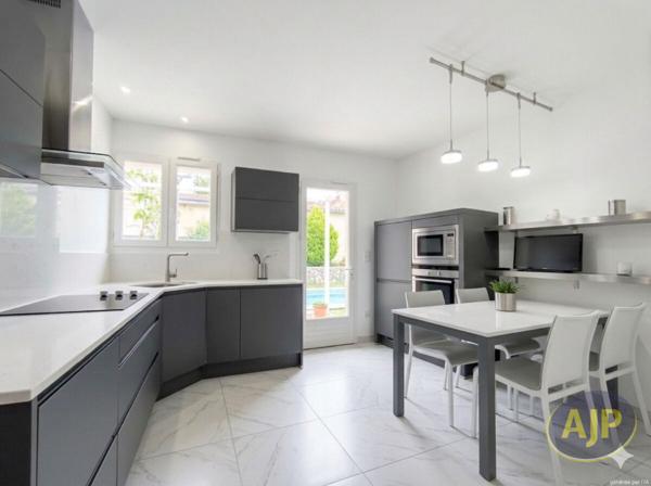 Vente maison Blanquefort : 569 000 € - AJP Immobilier Le Bouscat