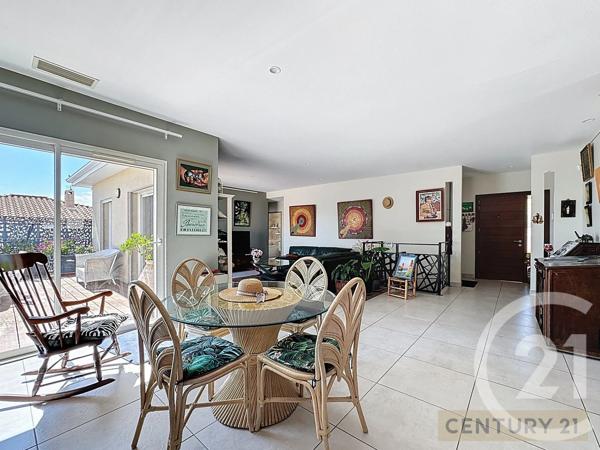 Maison à vendre  5 pièces - 183 m 2   ELNE  - 66