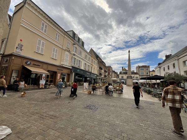 Dpt Eure et Loir (28), à vendre CHARTRES appartement T2 de 43 m²