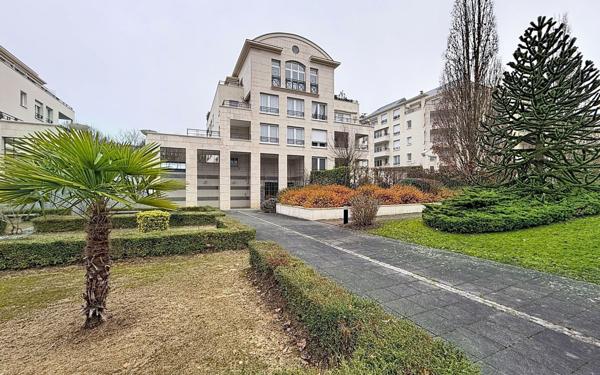 Appartement à vendre    3 pièces • 64,98 m2 Guyancourt